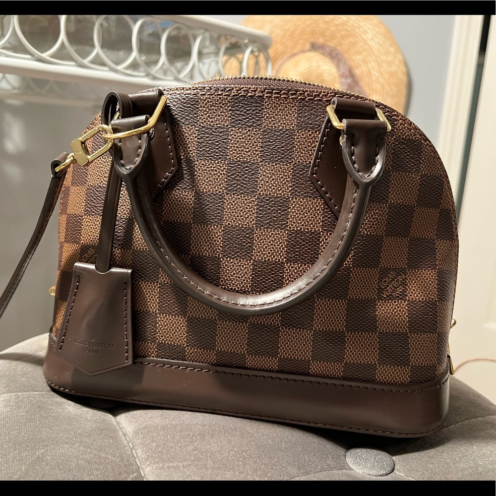 ⭐️ 2021 Louis Vuitton Alma BB purse in Damier ⭐️